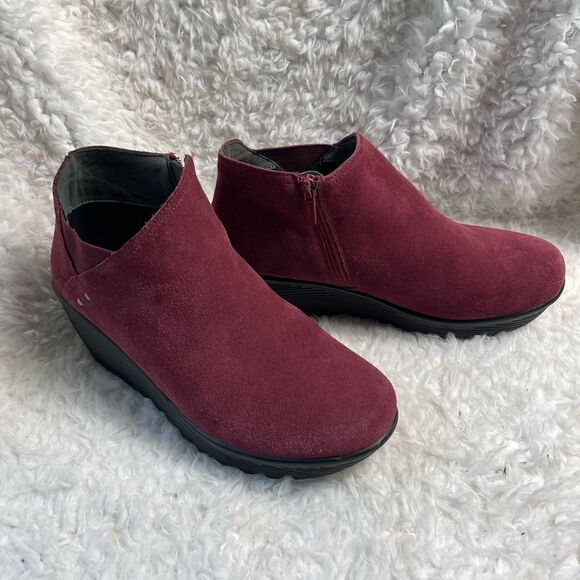 SKECHERS PARALLEL - DITTO LEATHER SUEDE BURGUNDY  WEDGE ANKLE BOOTS SZ10 - Picture 4 of 12